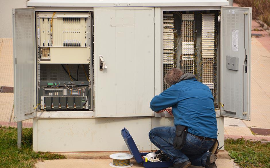 monteur électricien Étréchy